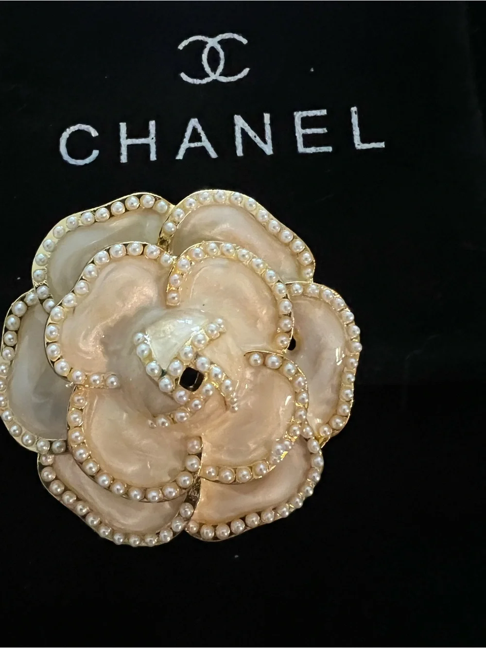 CHANEL Cream Pearl-Trim Camellia Brooch - Picture 6 of 6